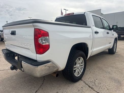 Used 2016 Toyota Tundra SR5 w/ SR5 Upgrade Package AWD/4WD image 5