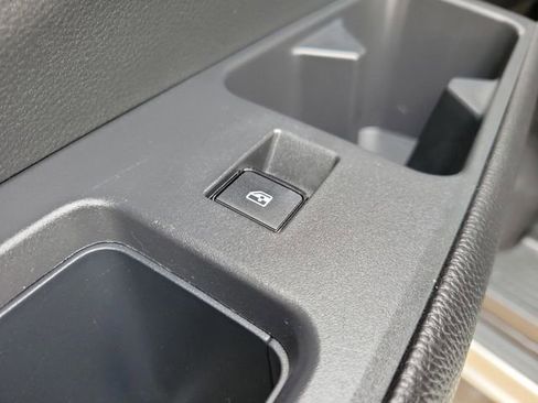 Used 2025 Nissan Pathfinder SL image 21