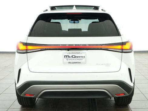 Used 2024 Lexus RX 450h AWD w/ Convenience Package image 4