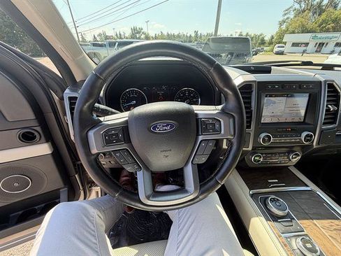Used 2018 Ford Expedition Platinum AWD/4WD image 37