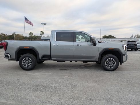 New 2026 GMC Sierra 2500 SLT image 3