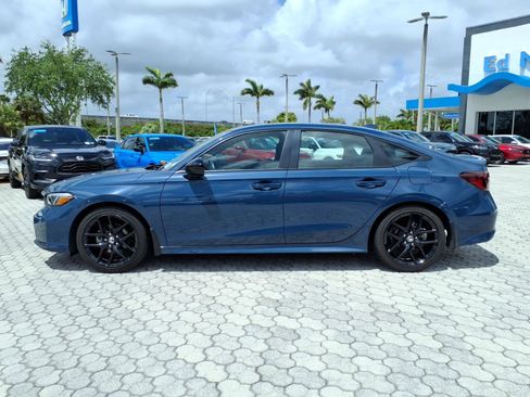 Used 2025 Honda Civic Sport image 4