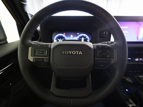 Used 2024 Toyota Land Cruiser image 21