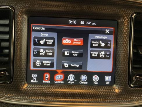 Used 2015 Dodge Challenger SRT Hellcat image 7