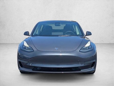 Used 2023 Tesla Model 3 Standard Range RWD image 2