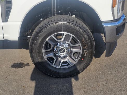 New 2025 Ford F350 XLT image 12