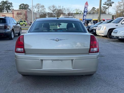 Used 2007 Chrysler 300 image 7