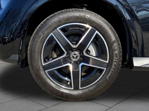 Used 2024 Mercedes-Benz GLC 300 4MATIC image 11