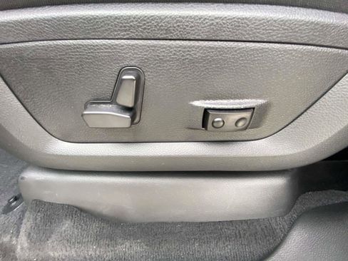 Used 2025 RAM 2500 Big Horn image 10