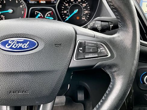 Used 2019 Ford Escape Titanium image 24