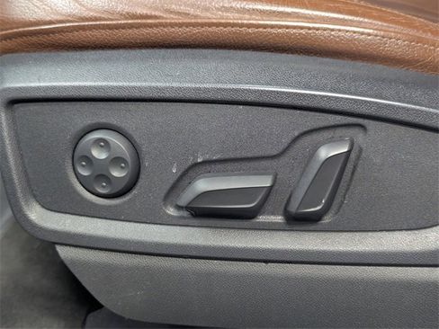 Used 2019 Audi Q5 2.0T Premium w/ Convenience Package image 11