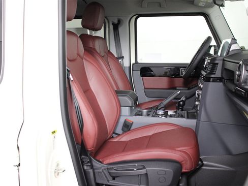 New 2025 INEOS Grenadier Fieldmaster Edition image 12