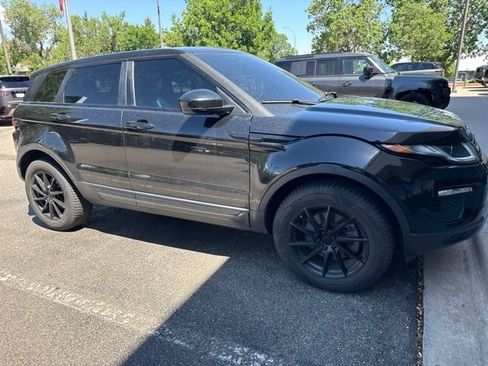 Used 2017 Land Rover Range Rover Evoque SE AWD/4WD image 3