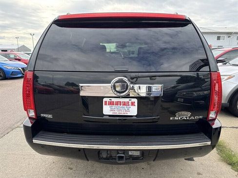 Used 2011 Cadillac Escalade AWD w/ Touring Package image 6