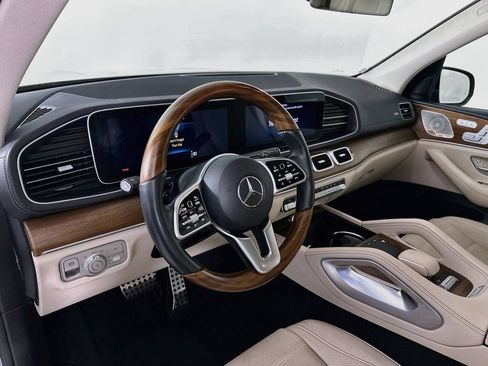 Used 2022 Mercedes-Benz GLS 450 4MATIC w/ AMG Line Exterior image 9