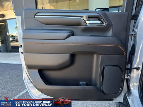 Used 2024 GMC Sierra 2500 AT4 w/ AT4 Premium Plus Package image 23