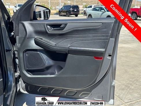 Used 2023 Ford Escape Active image 30