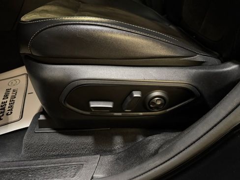 Used 2023 Jeep Grand Cherokee L Laredo AWD/4WD image 13