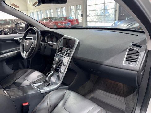 Used 2017 Volvo XC60 T6 Dynamic w/ Climate Package image 64