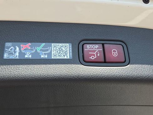 New 2026 Mercedes-Benz GLC 300 4MATIC image 29