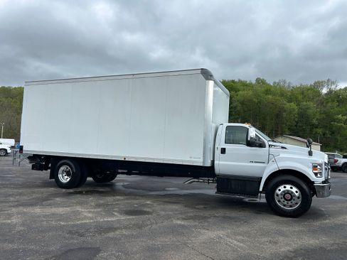New 2026 Ford F750 2WD Regular Cab Super Duty image 15