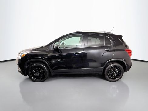Used 2022 Chevrolet Trax LT w/ Midnight Edition AWD/4WD image 6
