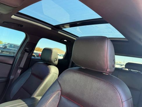 Used 2019 Chevrolet Blazer RS w/ Sun and Wheels Package FWD image 29