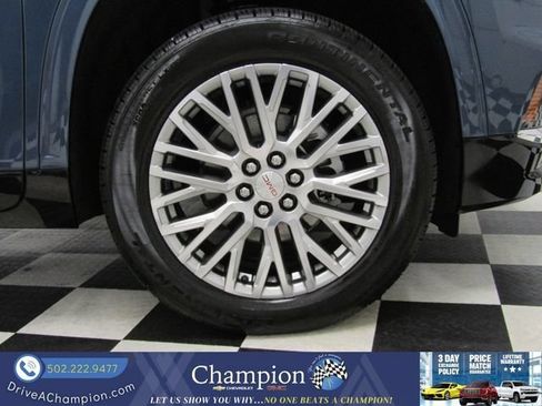Certified 2026 GMC Acadia Denali w/ Super Cruise Package FWD image 3