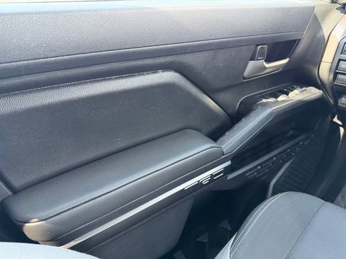 Certified 2025 Toyota Tacoma TRD Sport AWD/4WD image 31