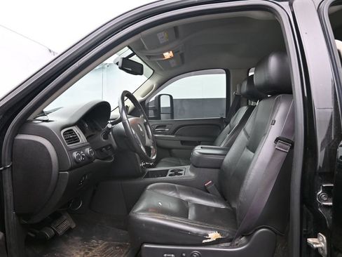 Used 2014 Chevrolet Silverado 2500 LTZ w/ LTZ Plus Package AWD/4WD image 16