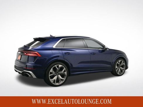 Used 2022 Audi RS Q8 w/ Luxury Package image 5