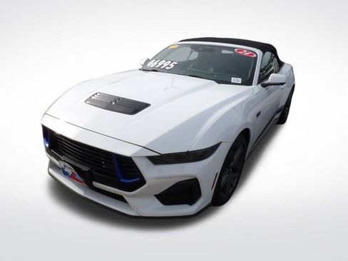 Used 2024 Ford Mustang GT Premium image 3