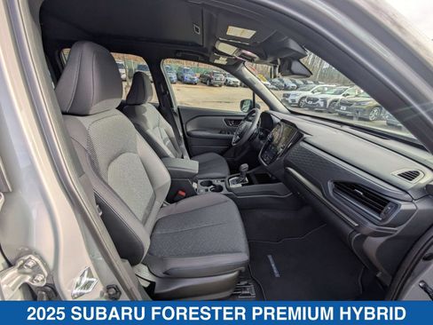 Used 2025 Subaru Forester Premium AWD/4WD image 36