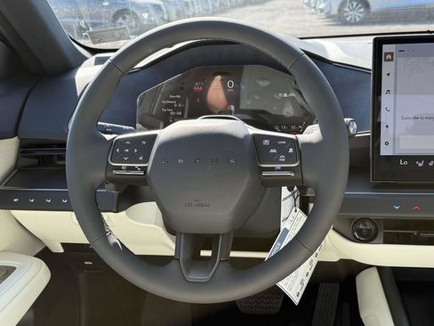 New 2026 Lexus ES 500e AWD/4WD image 9
