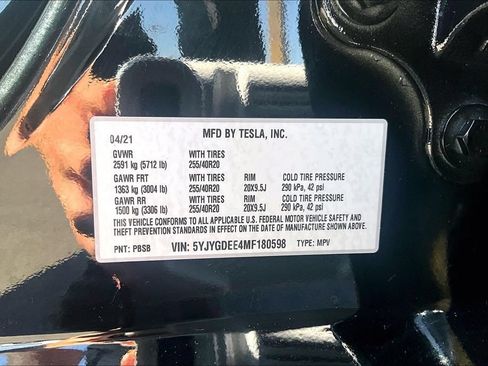 Used 2021 Tesla Model Y Long Range AWD/4WD image 32