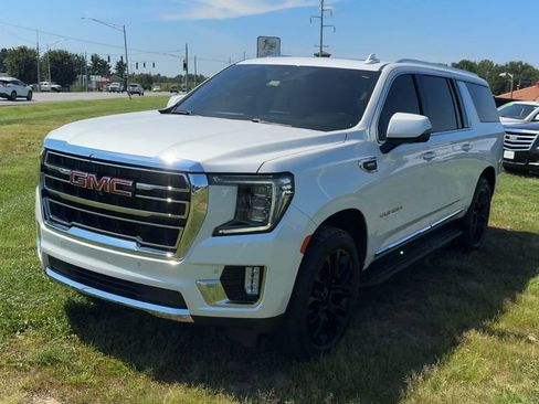 Used 2023 GMC Yukon XL SLT w/ SLT Luxury Package AWD/4WD image 2