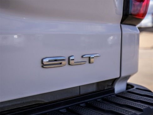 Used 2024 GMC Sierra 1500 SLT w/ SLT Convenience Package image 12