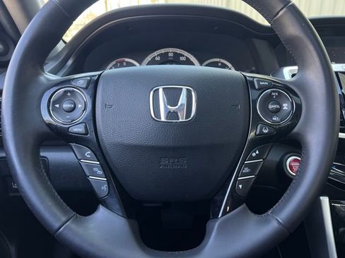 Used 2016 Honda Accord Touring image 20