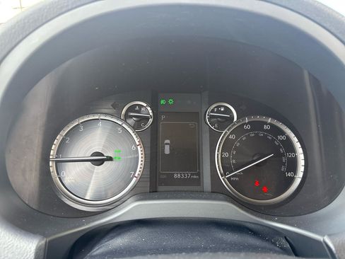 Used 2021 Lexus GX 460 Premium w/ Premium Package image 18