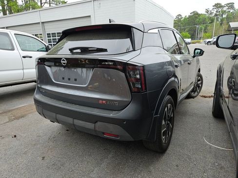 Used 2025 Nissan Kicks SR image 6