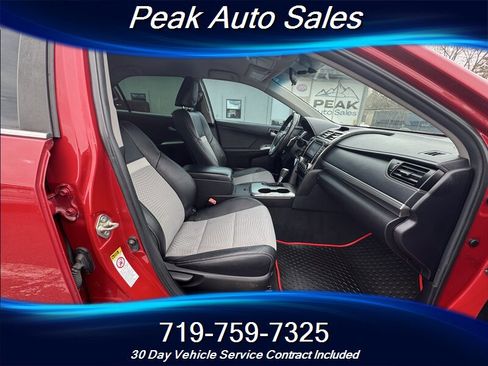 Used 2014 Toyota Camry SE FWD image 29