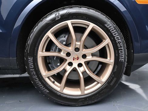 New 2026 Porsche Cayenne image 25