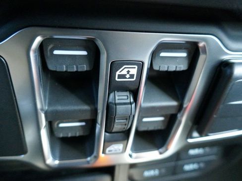 New 2026 Jeep Gladiator Sport image 17