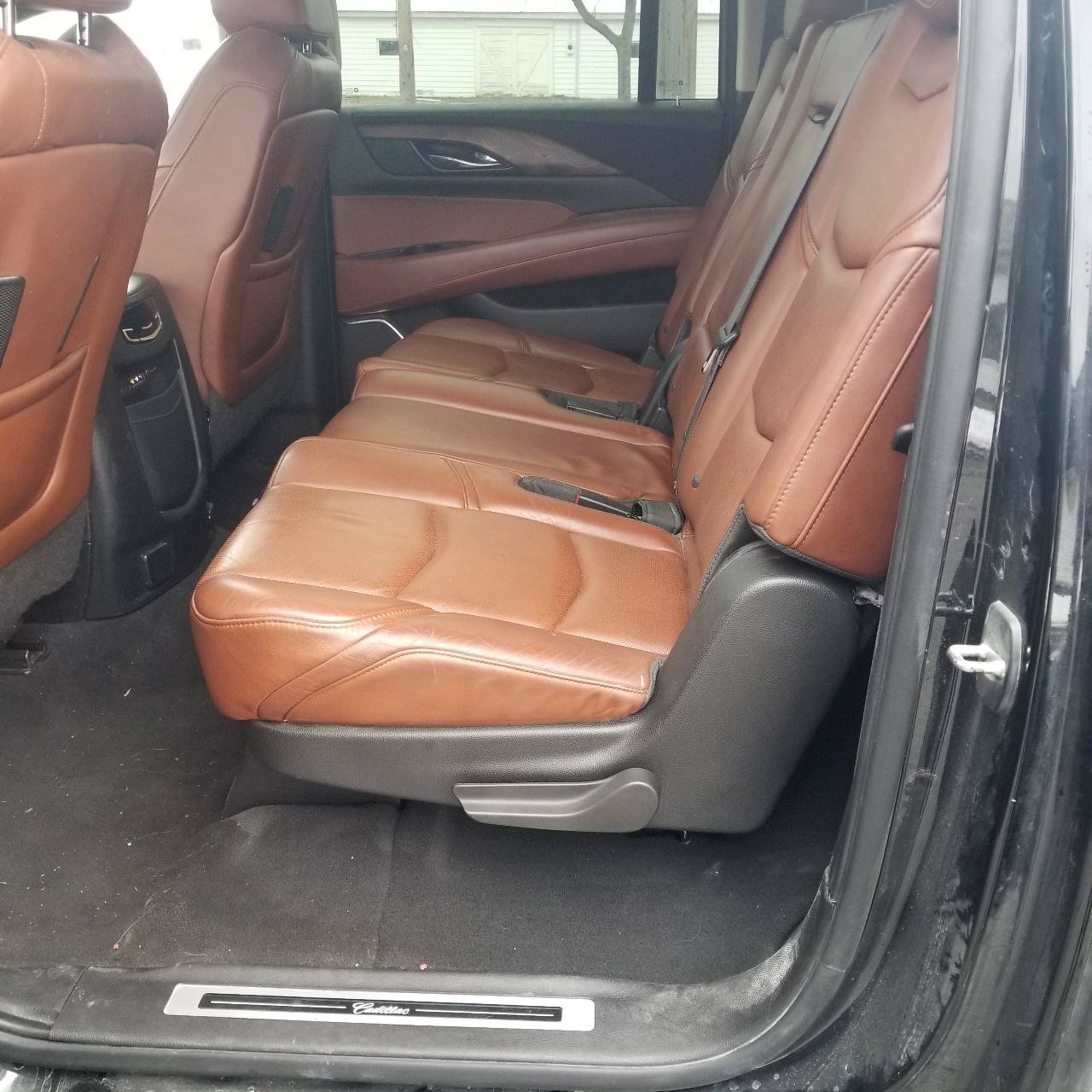Used 2015 Cadillac Escalade ESV Premium AWD/4WD image 19