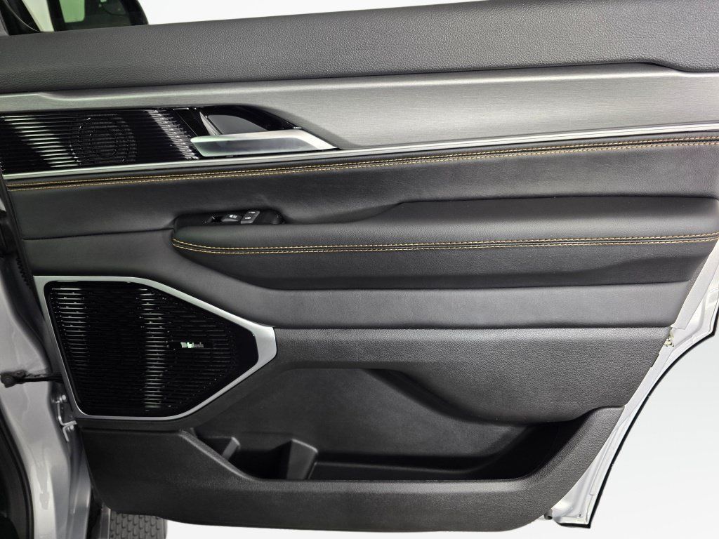 New 2026 Jeep Grand Wagoneer 4WD image 47