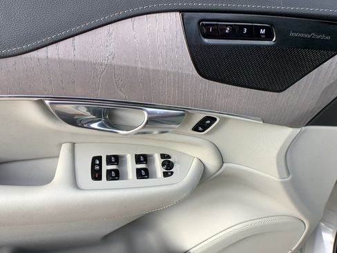 Used 2022 Volvo XC90 T6 Inscription w/ Advanced Package image 12