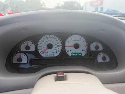 Used 2000 Ford Mustang GT RWD image 39