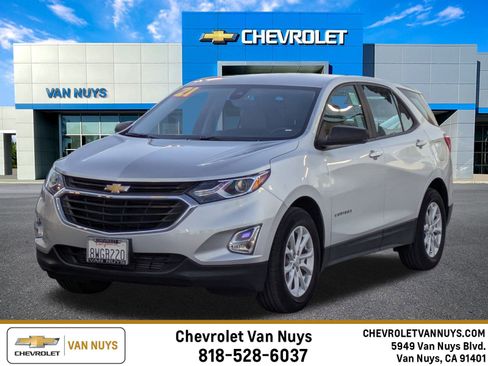 Used 2021 Chevrolet Equinox LS image 1