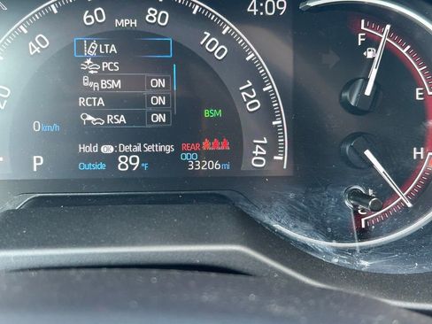 Used 2025 Toyota RAV4 XLE FWD image 32