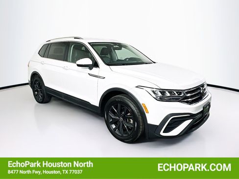 Used 2024 Volkswagen Tiguan SE image 1